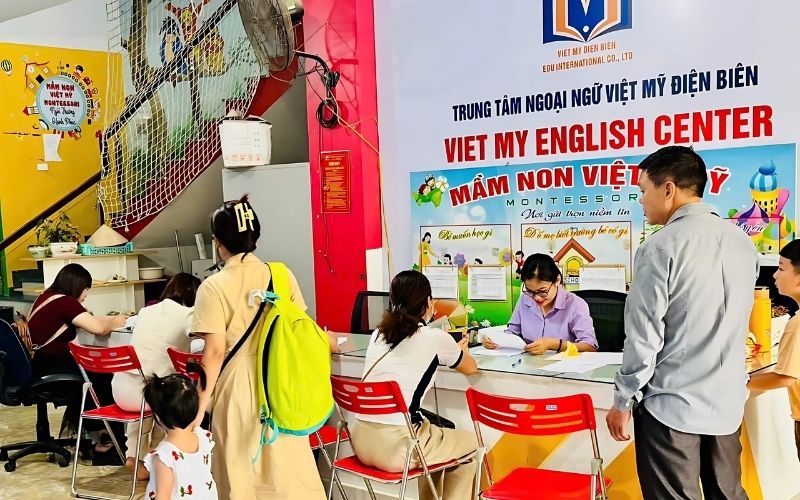 Trung Tâm Ngoại Ngữ Việt Mỹ Điện Biên
