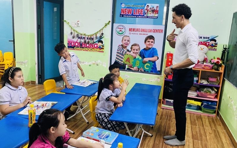 Trung tâm ngoại ngữ Newlife Quảng Trị